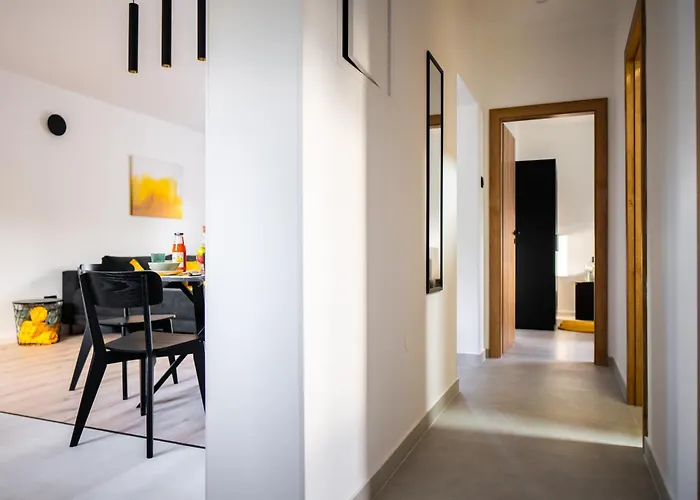Lumos Residence - Free Private Parking